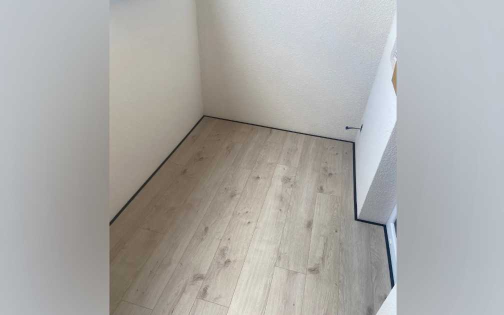 Антиплинтус Апл 01.2700.15. Черный