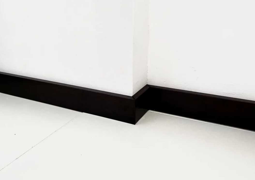 Плинтус МДФ Волшебная палочка Гарден 60 мм. 211 Черный