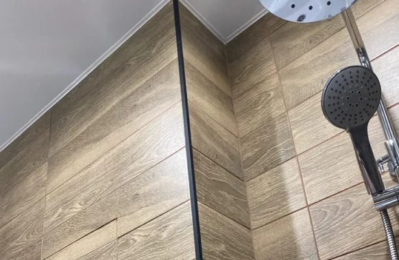 Угол декоративный 10х10 Уп 01-27.2700.515 Черный