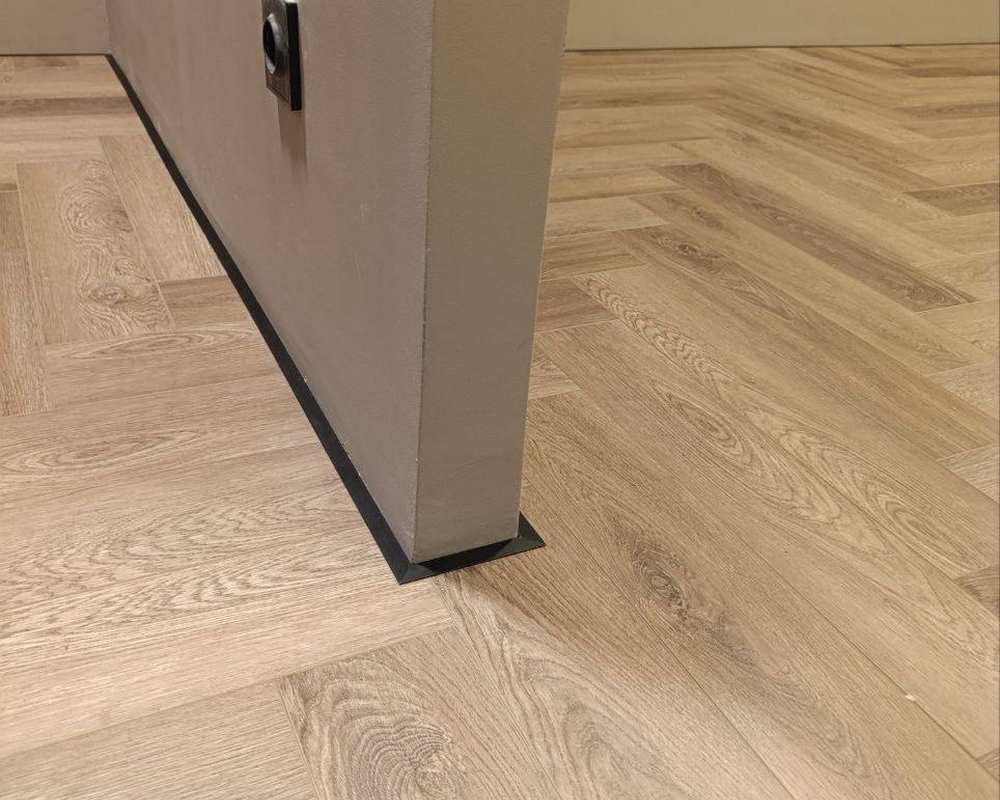 Микроплинтус MSAPL 01.2700.15 Черный