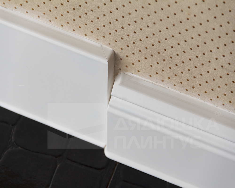 Плинтус ХДФ Dollken Cubu Flex Life XL 80 мм х 2,5 м 5012 Белый