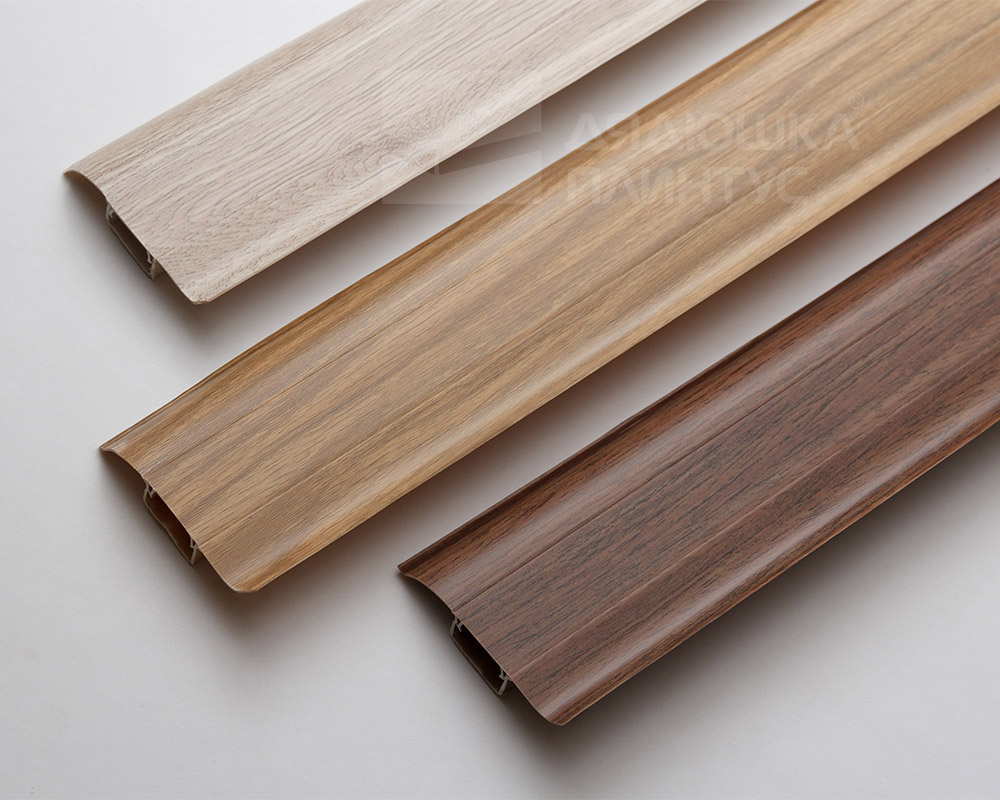 Плинтус ПВХ Идеал Классик 70мм 2,2м 213 Дуб северный