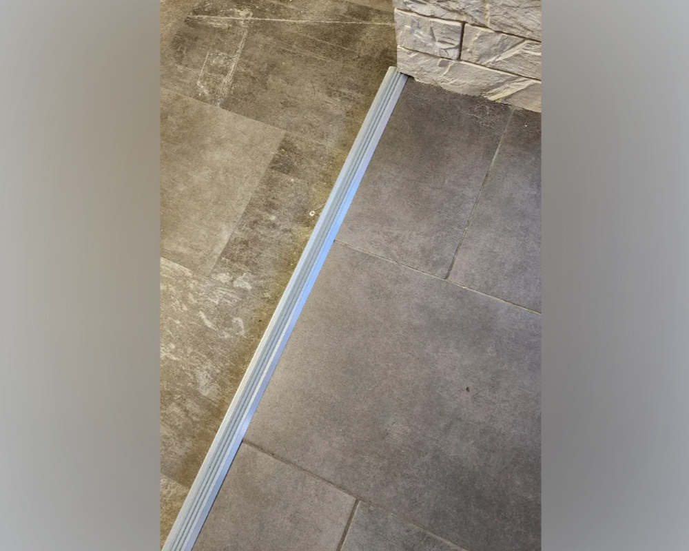 Порог одноуровневый ПС 08.900.15 Черный