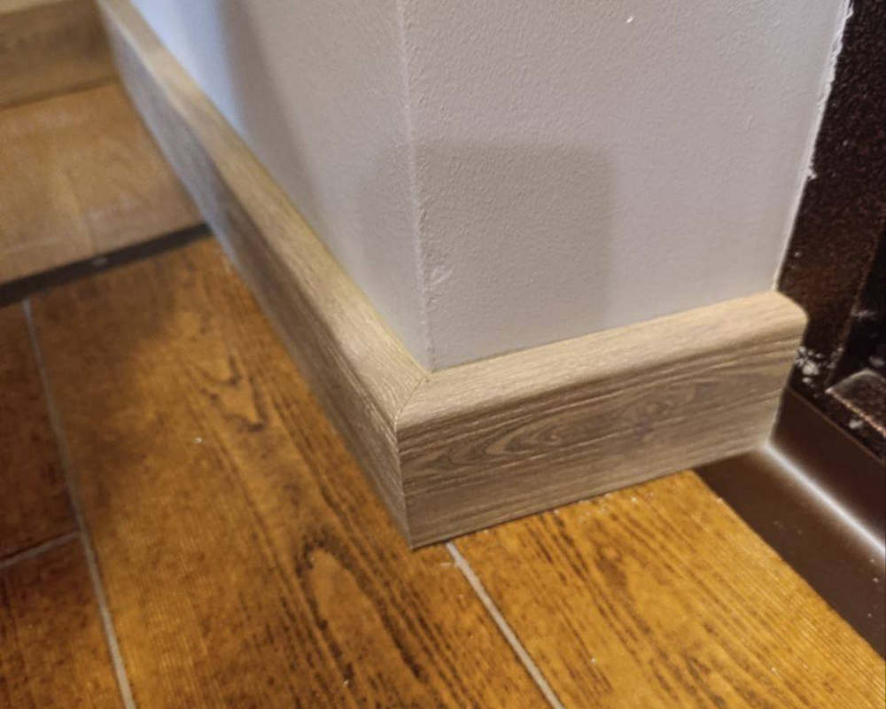 Плинтус ПВХ Рико Концепт 80мм 2,2м. 80015