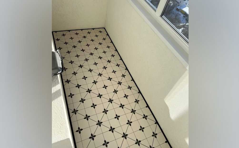 Микроплинтус MSAPL 01.2700.15 Анод черный