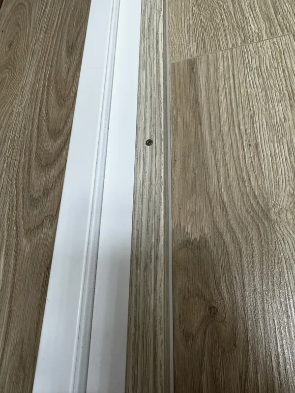 Порог угловой ПУ 01.2700.285 Клен