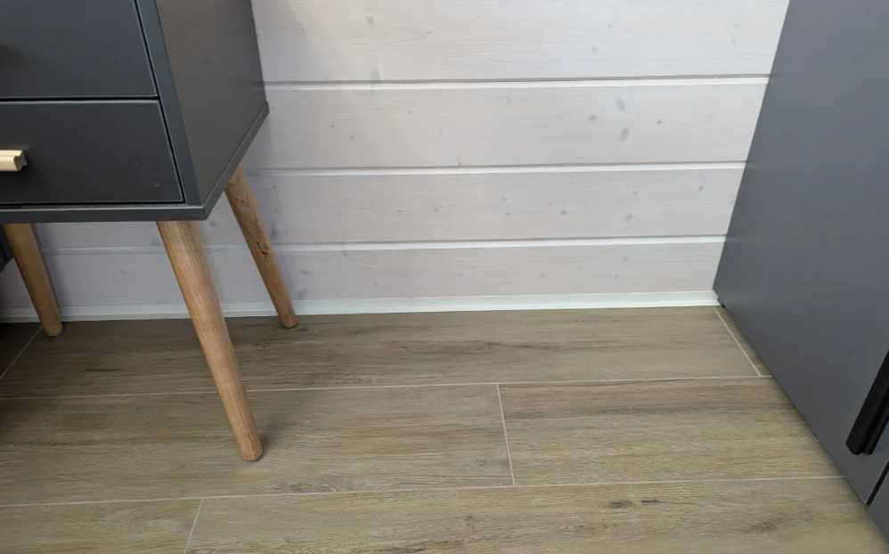 Микроплинтус MSAPL 02.2700.16 Белый