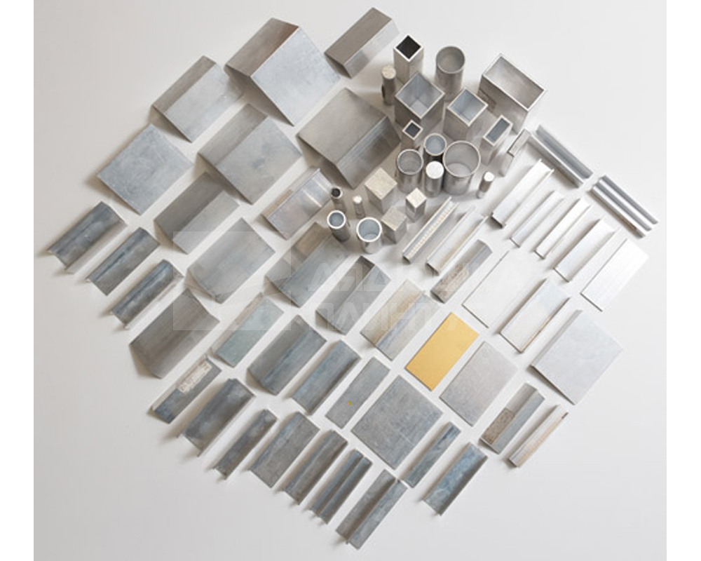 Уголок равнополочный 20х20 мм Уп 18.2000.500 Без окраса