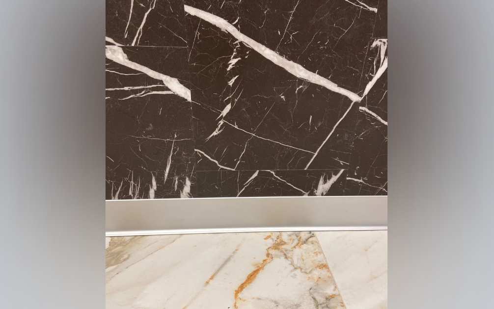 Алюминиевый плинтус AKBD60-MS 2,5м Серебро матовое