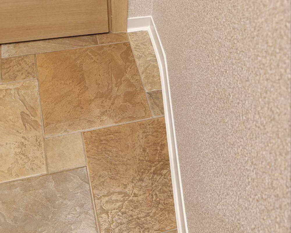 Плинтус ХДФ Dollken S60 60 мм х 2,575м 1248 Бело-серый